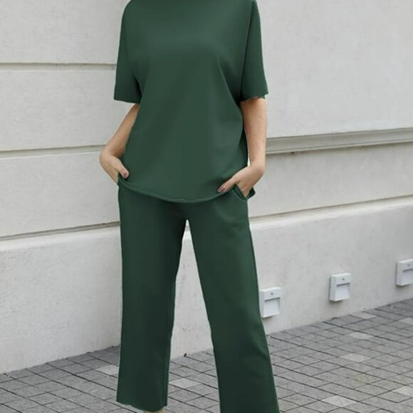 NWT - Green Two-Piece Lounge Sweat Set - Size Small - Picture 2 of 12